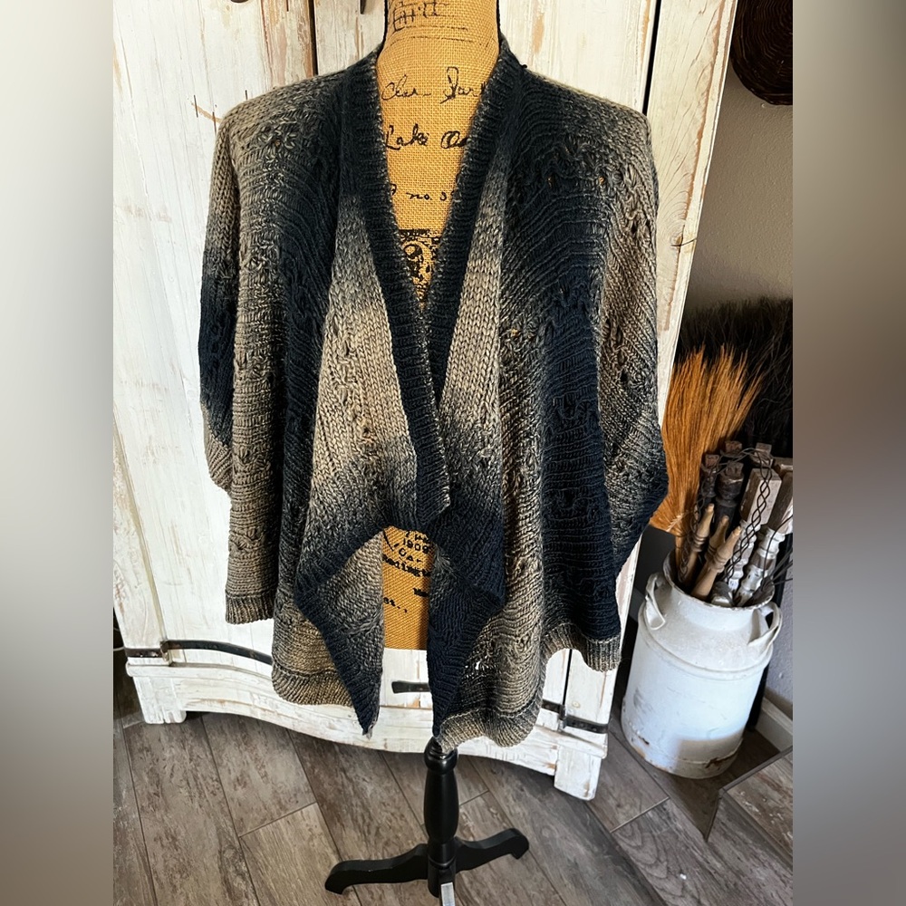 ANGIE ombré cable knit shrug